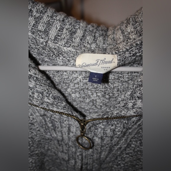 Womens universal Thread half zip sweater - Picture 2 of 2